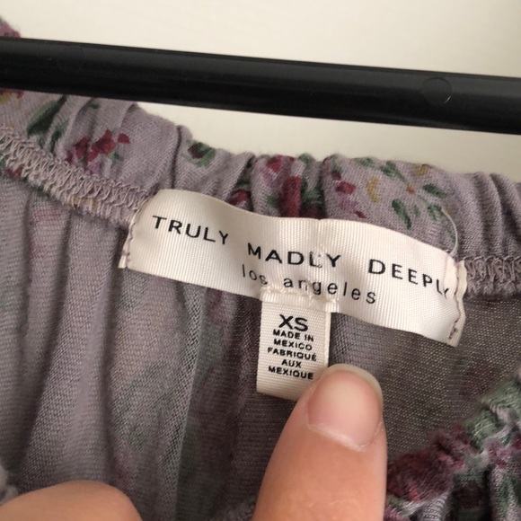 Off the shoulder floral top - Picture 2 of 3